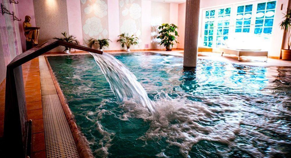 Willa Alexander Resort & Spa - Caloroczny Kryty Basen Mielno  Exterior photo