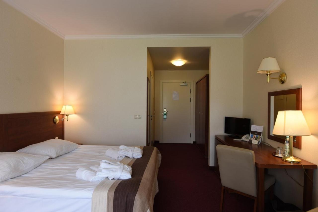 Willa Alexander Resort & Spa - Caloroczny Kryty Basen Mielno  Exterior photo