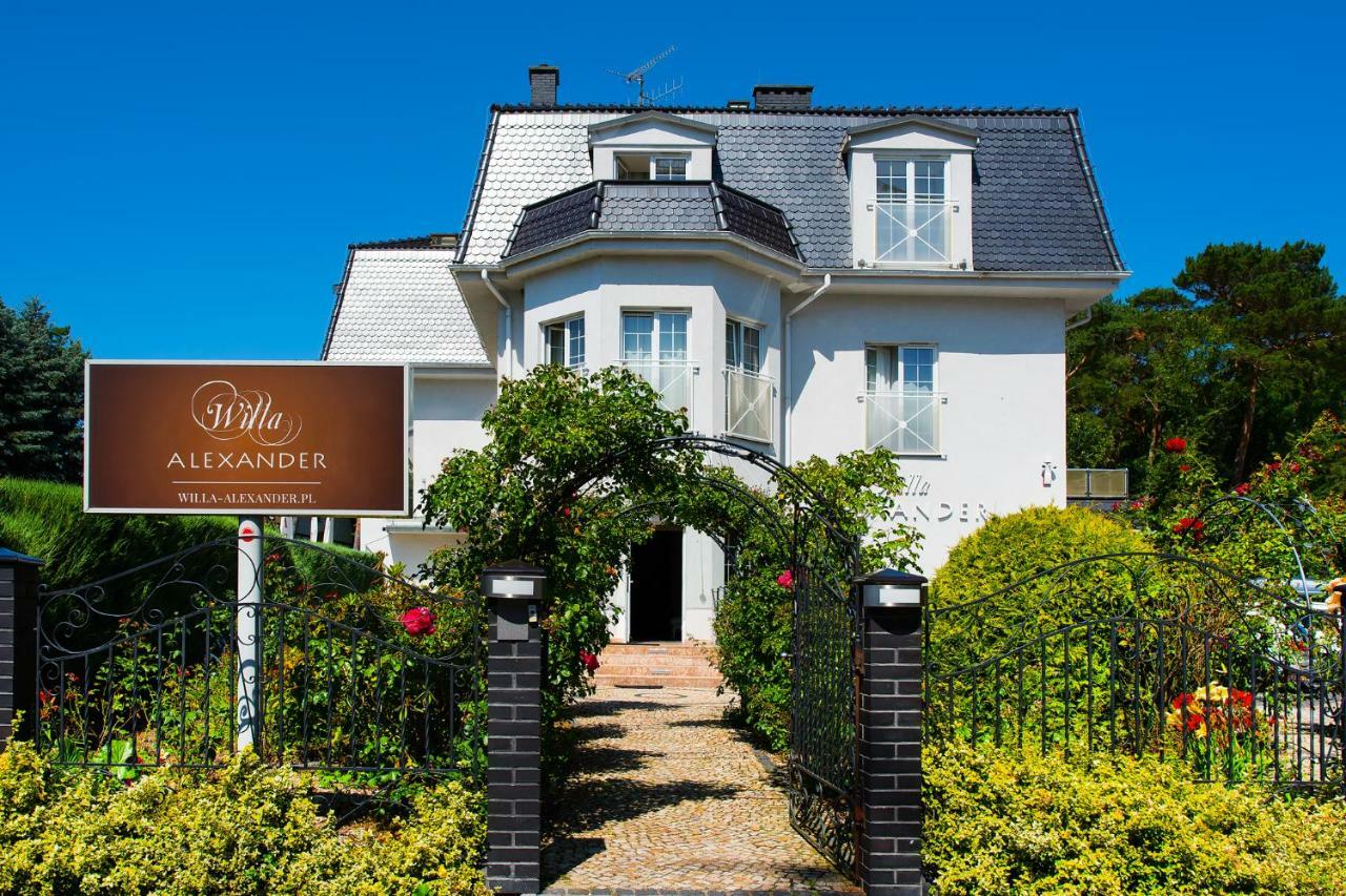 Willa Alexander Resort & Spa - Caloroczny Kryty Basen Mielno  Exterior photo