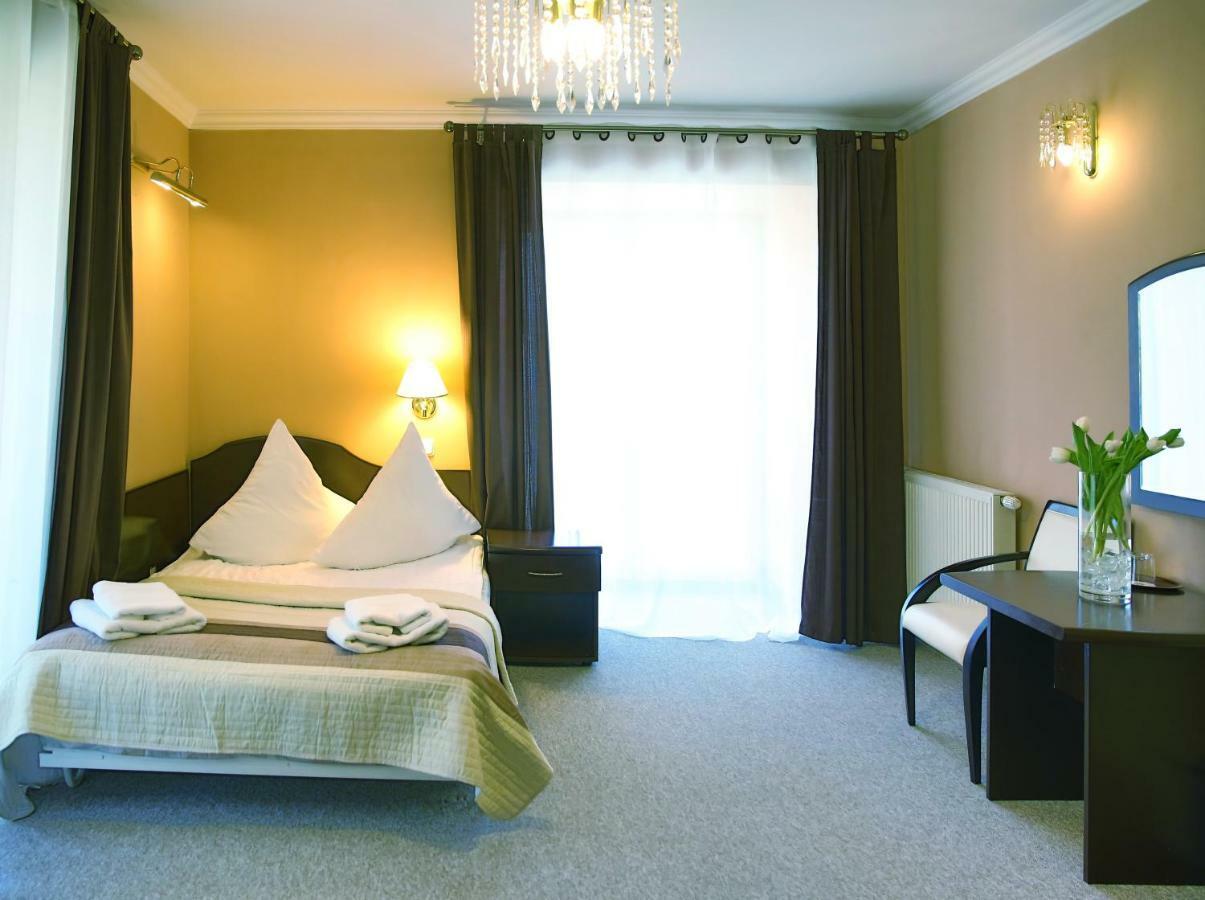Willa Alexander Resort & Spa - Caloroczny Kryty Basen Mielno  Exterior photo